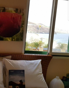 POPPIES Private Space 100m Ocean - Private Bathroom - Welcoming Cava